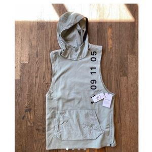 Nike Tech Pack Therma sleeveless hoodie/vest. NWT